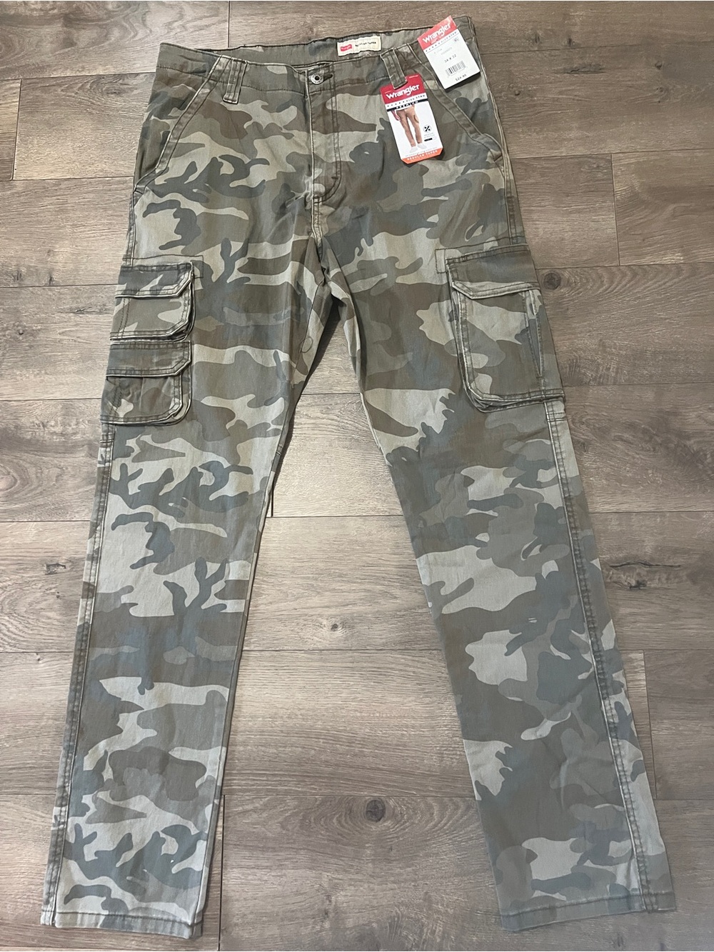 Wrangler Camo Cargo Taper Pants Size 34 X 32 New